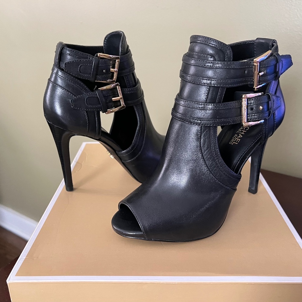 NEW Michael Kors Blaze Open Toe Bootie Size 5
